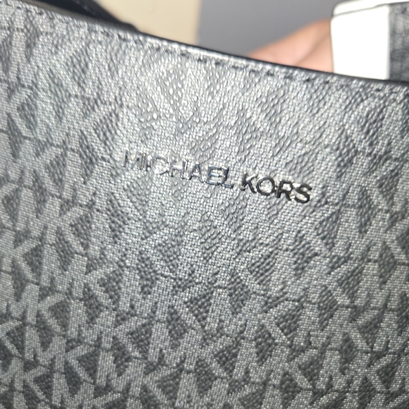 Michael Kors Black Crossbody Bag - Picture 2 of 7